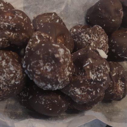 Homemade Milk Chocolate with Coconut – 250gm