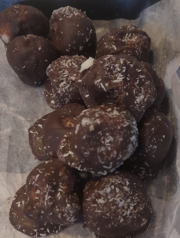 Homemade Milk Chocolate with Coconut - 250gm - Image 2